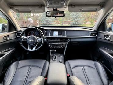 коробка на виш: Kia K5: 2018 г., 2 л, Типтроник, Газ, Седан — 7