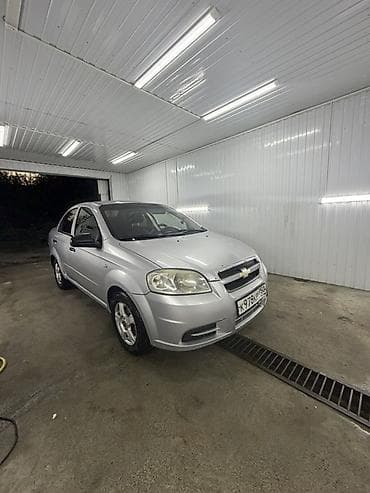 Транспорт: Chevrolet Aveo: 2010 г., Механика, Бензин, Седан — 1