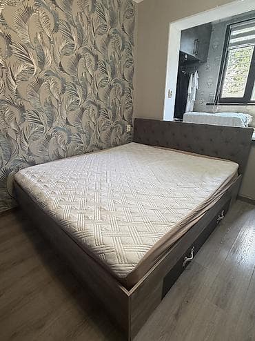 bed sheet: Двуспальная кровать, Б/у, С мягким изголовьем, длина - 210 см — 2