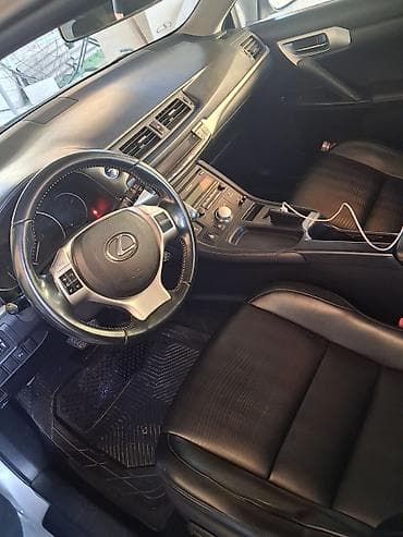 Продажа авто: Lexus CT: 2012 г., 1.8 л, Вариатор, Гибрид, Хэтчбэк — 5