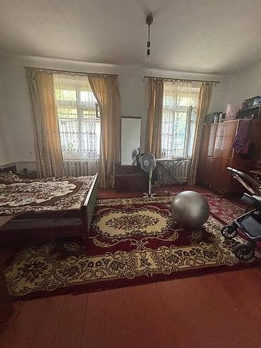дешевые квартиры в оше: 3 комнаты, 50 м², Церковь 1 этаж, Старый ремонт — 5