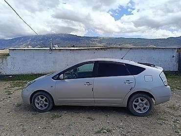 corolla 2004: Toyota Prius: 2006 г., Гибрид, Хэтчбэк — 4