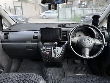 Toyota WISH: 2003 г., 1.8 л, Автомат, Бензин, Минивэн — 6