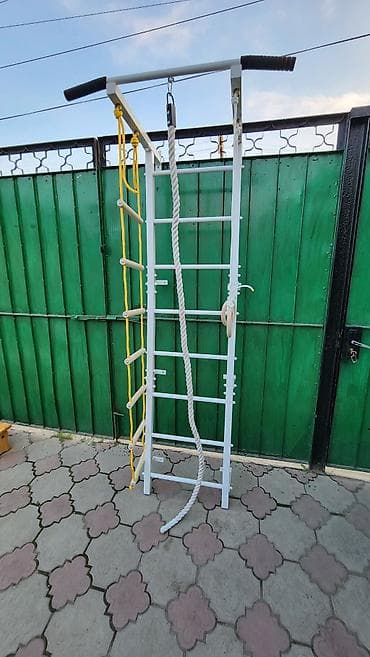 Шведская стенка. грузоподъёмность 150кг. в комплекте Канат кольца и