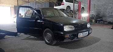 Volkswagen Golf: 2003 г., 1.5 л, Вариатор, Бензин, Хэтчбэк