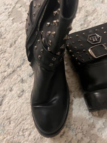 Прокат одежды: Зимние полусапожки с мехом. Б/у но в очень хорошем состоянии. Кожа — 3