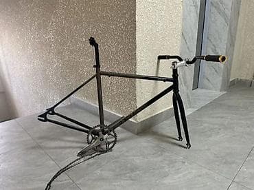 велоси: Фикс/трековый проект — рама с комплектом навесного. Состав: - — 1