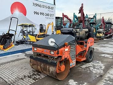 моточасы: 🏗️ Каток Hitachi ZC35C в наличии! 🚀 🌟⚙️ Ключевые преимущества; — 3