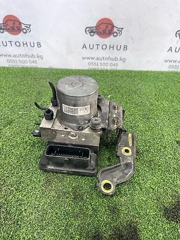 Автозапчасти: Блок ABS Hyundai 2015 г., Б/у, Оригинал, Корея — 1