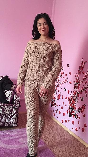 Кофта, XS, L, XL at lalafo.kg Кофта, XS, L, XL
