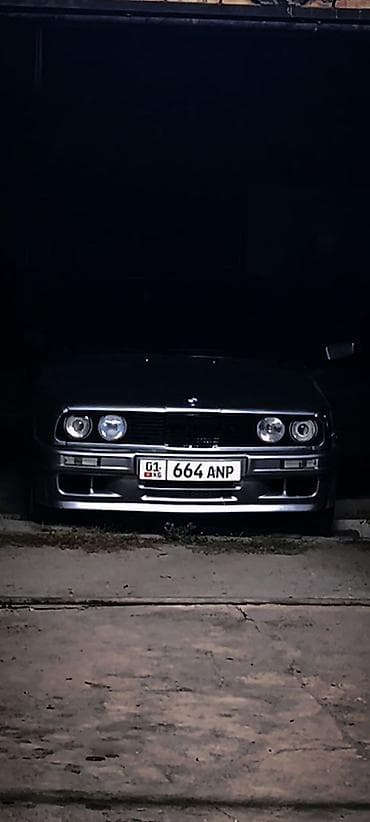 mers e124: BMW 3 series: 1991 г., 2 л, Механика, Бензин, Седан — 2