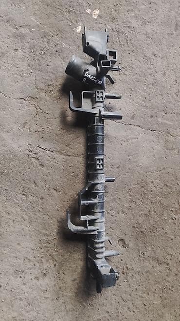 renault master: Renault Duster бачок радиатора, Рено Дастер радиаторный бачок Правый — 1