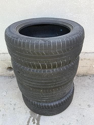 Комплект летних автомобильных шин — 4 штуки. Размер: 235/55 R18 100V