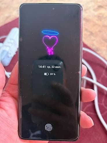 Смартфон HONOR X9c 5G - Экран AMOLED с узкими рамками и врезанной