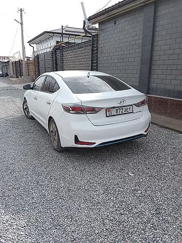 m5 e60: Hyundai Elantra: 2019 г., 1.6 л, Автомат, Гибрид, Седан — 3