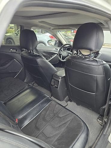 Продажа авто: Kia K5: 2011 г., 2 л, Газ, Седан — 8