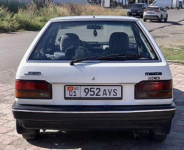 Mazda 323: 1987 г., 1.5 л, Механика, Бензин, Хэтчбэк — 3