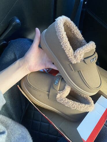 обувь зимняя: 900 сом — 2