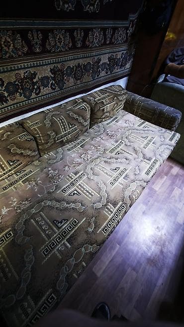 used bed: Прямой диван, Б/у — 4