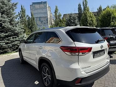 key: Toyota Highlander: 2018 г., 3.5 л, Автомат, Бензин, Кроссовер — 5