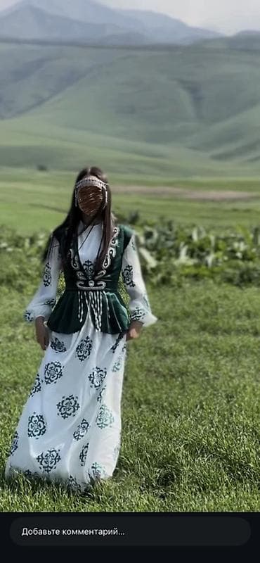 кыргызские национальные платья на кыз узатуу: Улуттук кийим, Аял — 1