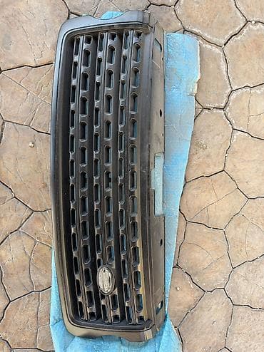 радиатор на ниву: Решетка радиатора Land Rover 2014 г., Б/у — 1