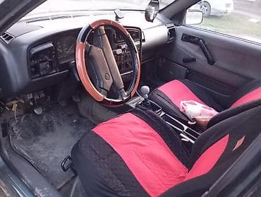 моющий пылесос для химчистки салона автомобиля бу: Volkswagen Passat: 1989 г., 1.8 л, Механика, Бензин, Седан — 8