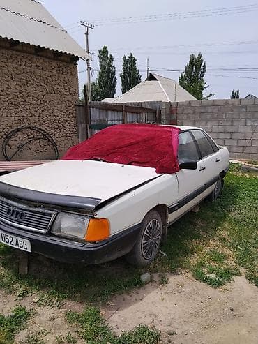 Audi 100: 1989 г., 1.8 л, Механика, Бензин, Седан