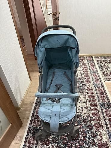 коля: Прогулочная коляска с большим капюшоном, цвет — светло‑голубой — 4