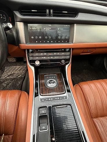 Jaguar: Jaguar XF: 2018 г., 2 л, Дизель, Седан — 7