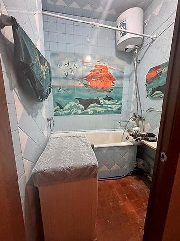 продаю гараж аламедин 1: 2 комнаты, 50 м², 105 серия, 7 этаж, Старый ремонт — 4