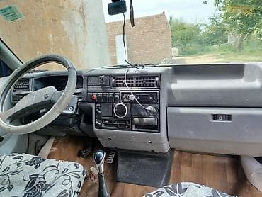 Унаа сатуу: Volkswagen Caravelle: 1994 г., 2.4 л, Кол менен иштөөчү, Дизель, Бус — 6