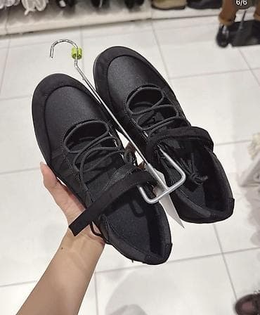 nike react: Черные балетки/кросс-балетки с закрытым носом и шнуровкой. - Цвет — 1