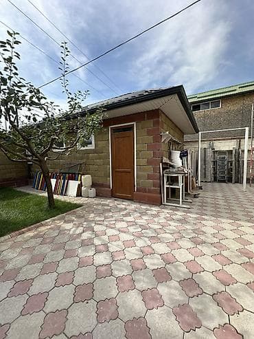 Продажа домов: 🏡 Продается просторный 3-уровневый дом 📍 Кызыл-Аскер, ул. Казакова — 6