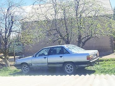 м 20: Audi 100: 1988 г., 2 л, Ручные, Бензин, Седан — 1