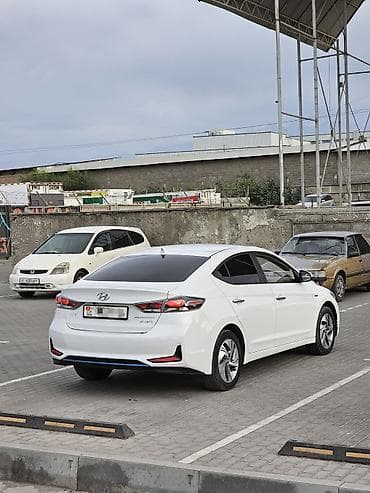 sprinter 516: Hyundai Elantra: 2020 г., 1.6 л, Автомат, Гибрид, Седан — 5