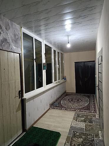 продажа квартир в аламидин 1: Жер уй сатылат. Кадамжайда семейный магазин дин тушунда — 4