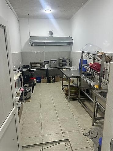 помещение под кухню: Фрунзе/Разакова Сдается помещение под кухню Площадь: 18м2 С — 2