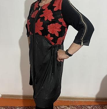 юбка из эко кожи: Туника/платье прямого кроя с комбинированным дизайном. - Верхняя — 1