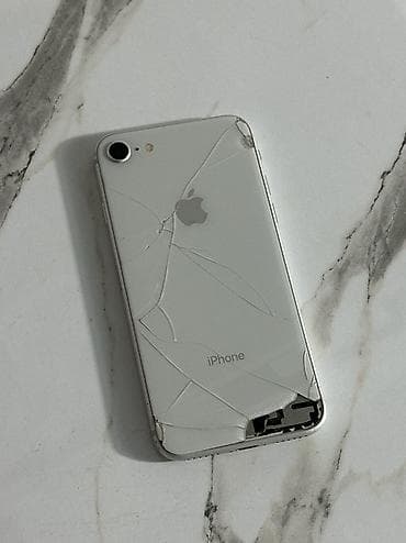 IPhone 8 64gb Akku 75% Весь разбитый с трещинами Tach ID и True Tone — 2