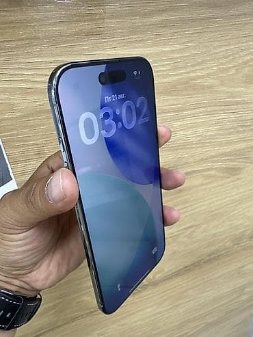 apple studio: Смартфон iPhone (модель в системе — “iPhone Air”, номер модели — 3