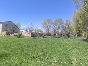 полевая земля: Продаётся земельный участок с домом и садом. Участок угловая а также 2 — 6