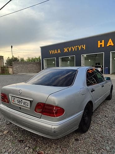 w210 e280: Mercedes-Benz E-Class: 1995 г., 2.3 л, Ручные, Бензин, Седан — 3