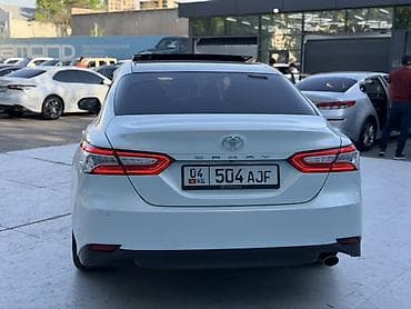 Продажа авто: Toyota Camry: 2018 г., 2.5 л, Автомат, Бензин, Седан — 4