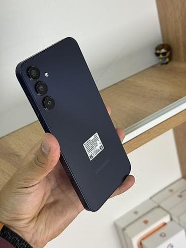 Samsung Galaxy A15, Б/у, 256 ГБ, цвет - Черный, 2 SIM