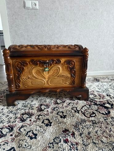 комод с доставкой: Сундук ручной работы. Состояние идеальное. Звоните по номеру — 1