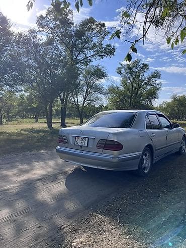 холодилник бутка: Mercedes-Benz E-Class: 2000 г., 3.2 л, Автомат, Дизель, Седан — 2