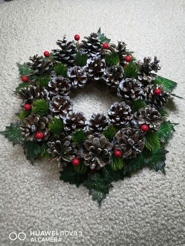 ящик для фруктов: Новогодние декоративные композиции из шишек и хв<ои - Ручная — 9