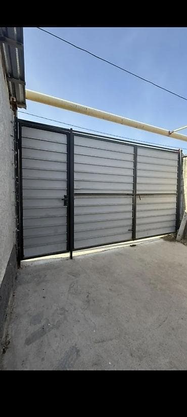 без хозяев: 58 м², 3 комнаты, Парковка, Забор, огорожен — 2