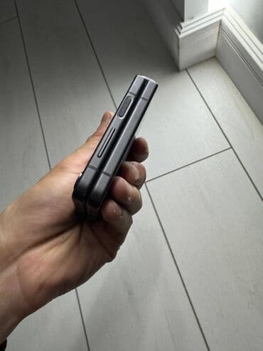аккумуляторы для смартфонов в бишкеке: Samsung Galaxy Z Flip 5, цвет - Голубой — 7